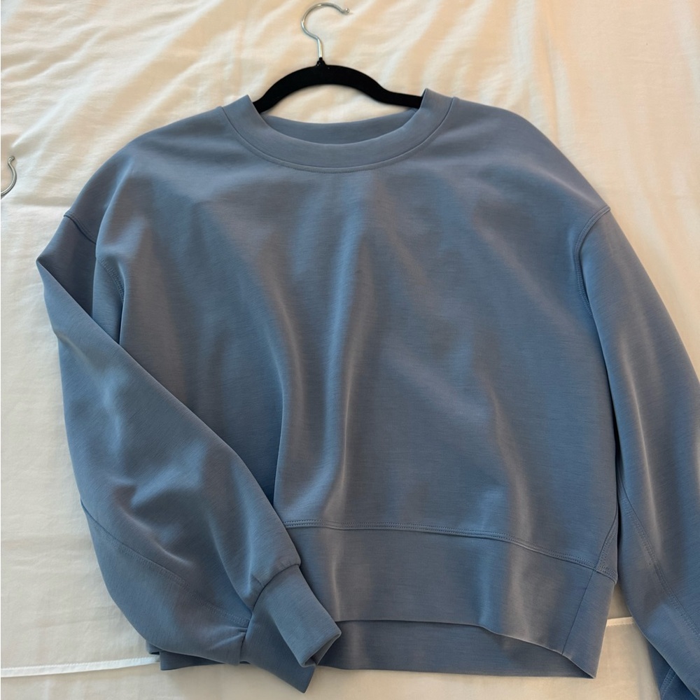 Lululemon softstreme cropped sweatshirt
